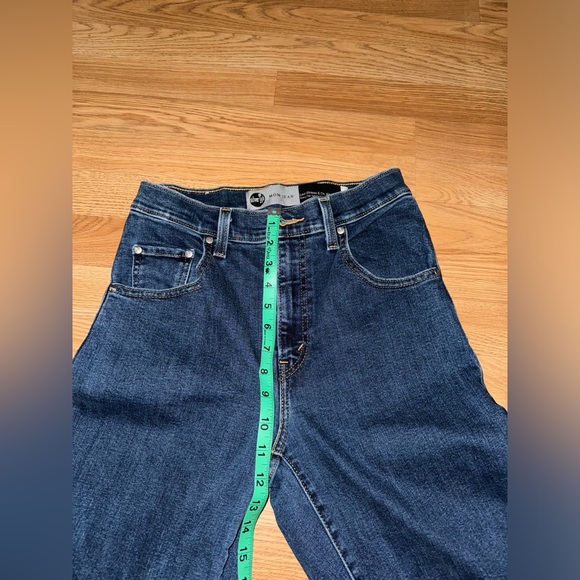 Levi’s High Waisted Mom Jeans - Picture 7 of 12